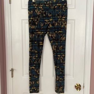 LuLaRoe Tall & Curvy Leggings